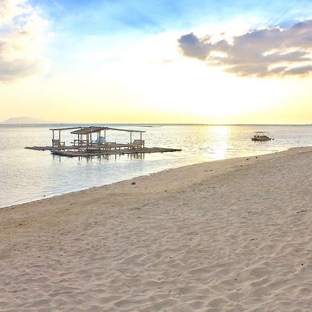 Bella Beach Resort Batangas Lian Kültér fotó