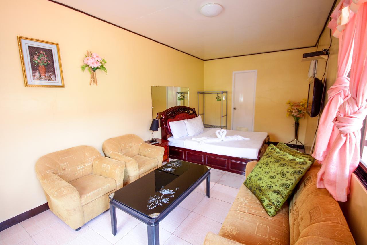 Bella Beach Resort Batangas Lian Kültér fotó
