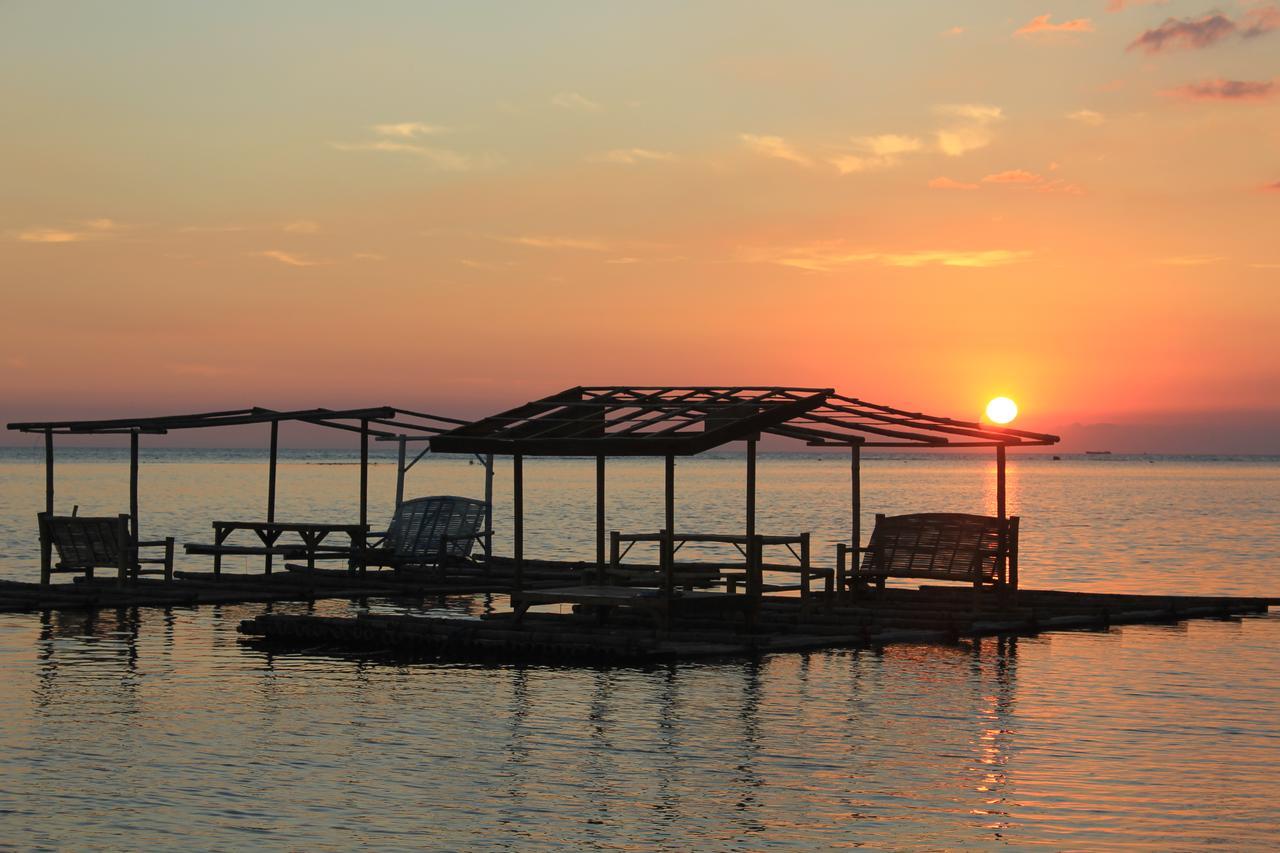 Bella Beach Resort Batangas Lian Kültér fotó