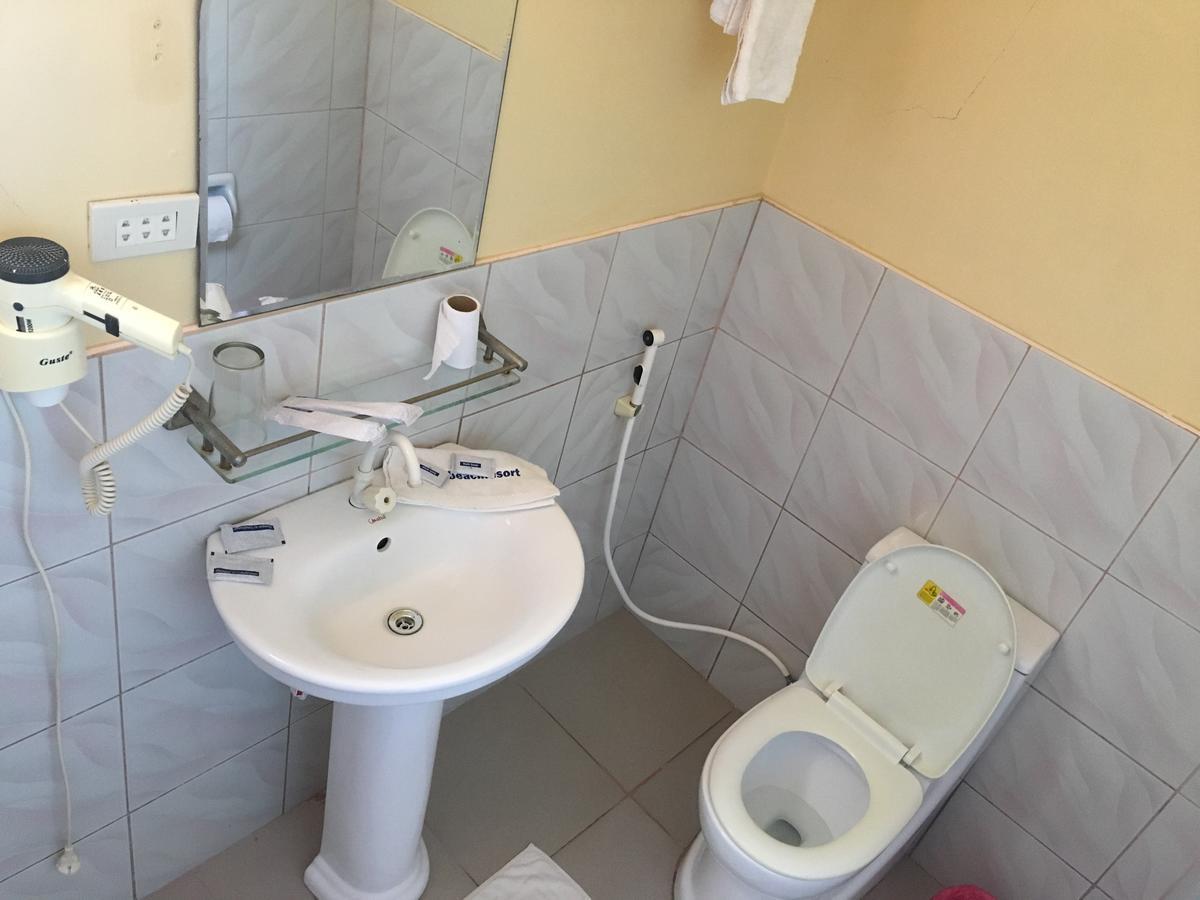 Bella Beach Resort Batangas Lian Kültér fotó